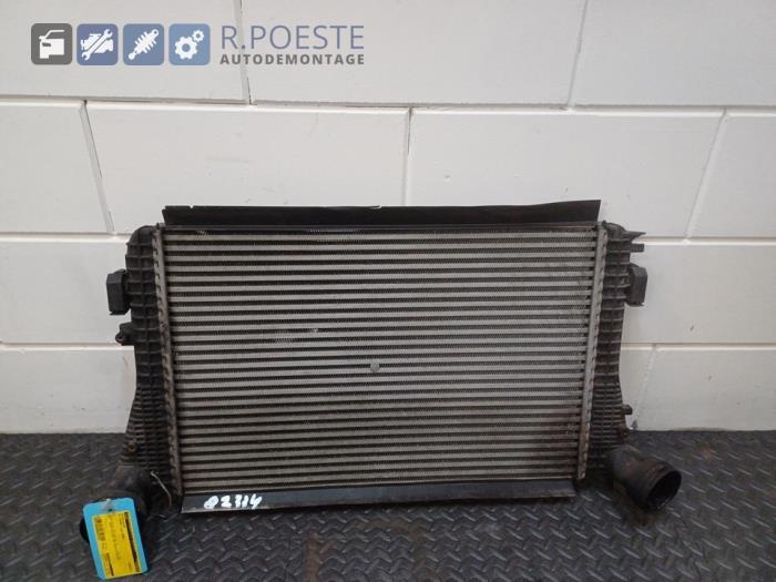 Used Intercooler Volkswagen Passat Variant (3C5) 2.0 TDI 16V 140 Price € 20,00 Margin scheme offered by Autodemontagebedrijf R. Poeste B.V.