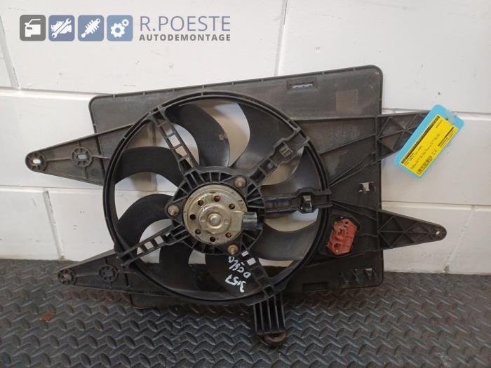 Gebrauchte Kühlerventilator Fiat Doblo (223A/119) 1.6 16V Preis € 20,00 Margenregelung angeboten von Autodemontagebedrijf R. Poeste B.V.
