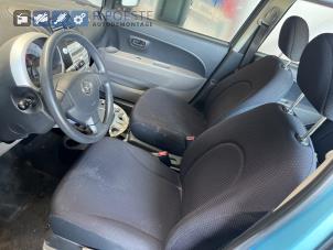 Gebrauchte Sitz links Daihatsu Sirion 2 (M3) 1.0 12V DVVT Preis € 75,00 Margenregelung angeboten von Autodemontagebedrijf R. Poeste B.V.