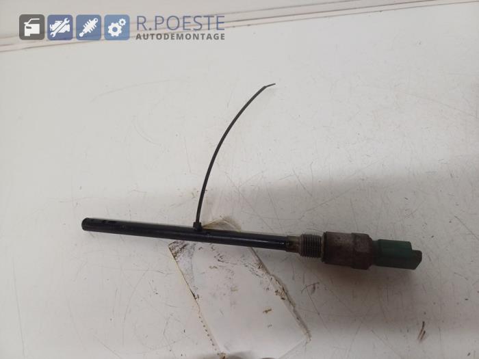 Begagnade Oljenivåsensor Peugeot 207 CC (WB) 1.6 16V THP Pris € 30,00 Marginaltabell erbjuds av Autodemontagebedrijf R. Poeste B.V.