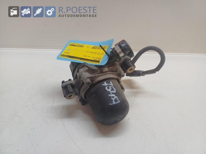 Używane Pompa EGR Peugeot 307 SW (3H) 2.0 16V Cena € 40,00 Procedura marży oferowane przez Autodemontagebedrijf R. Poeste B.V.