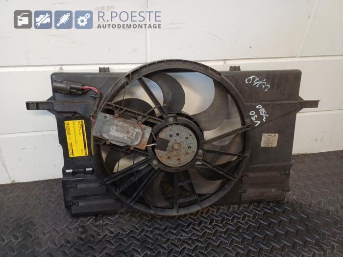 Gebrauchte Kühlerventilator Volvo V50 (MW) 2.4 20V Preis € 30,00 Margenregelung angeboten von Autodemontagebedrijf R. Poeste B.V.