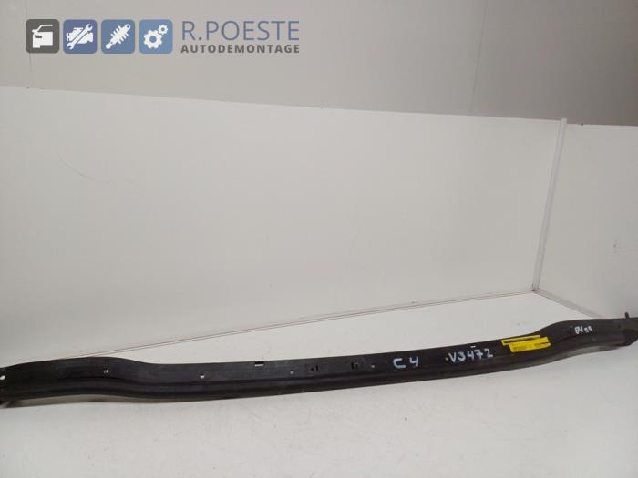 Begagnade Front Citroen C4 Grand Picasso (UA) 1.8 16V Pris € 30,00 Marginaltabell erbjuds av Autodemontagebedrijf R. Poeste B.V.