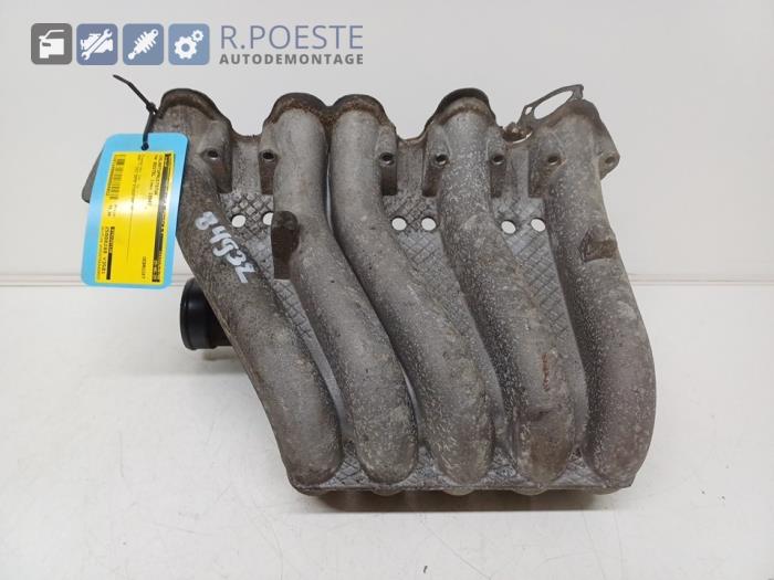 Gebrauchte Ansaugbrugge Volkswagen Transporter/Caravelle T4 2.4 D,Caravelle Preis € 75,00 Margenregelung angeboten von Autodemontagebedrijf R. Poeste B.V.