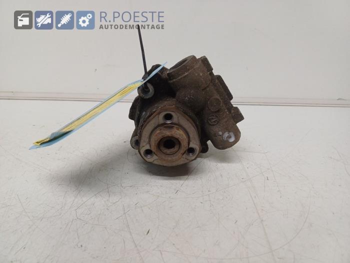 Usagé Pompe de direction Volkswagen Transporter/Caravelle T4 2.4 D,Caravelle Prix € 30,00 Règlement à la marge proposé par Autodemontagebedrijf R. Poeste B.V.