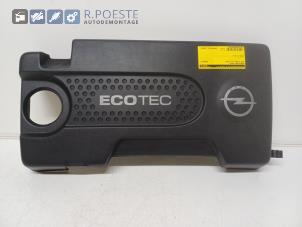 Usados Cobertor motor Opel Corsa D 1.3 CDTi 16V ecoFLEX Precio € 20,00 Norma de margen ofrecido por Autodemontagebedrijf R. Poeste B.V.