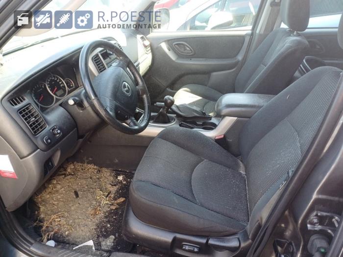 Używane Fotel lewy Mazda Tribute 2.3 16V 4x4 Cena € 125,00 Procedura marży oferowane przez Autodemontagebedrijf R. Poeste B.V.