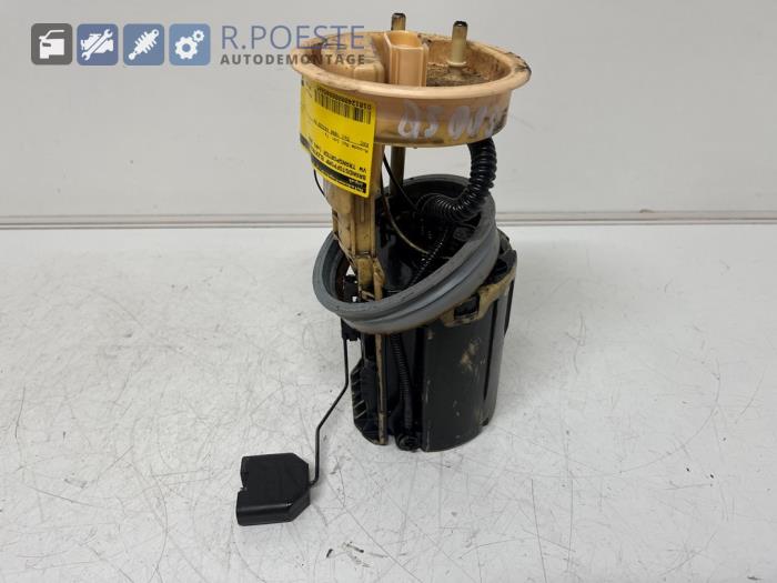 Usagé Pompe à carburant Volkswagen Transporter T5 1.9 TDi Prix € 25,00 Règlement à la marge proposé par Autodemontagebedrijf R. Poeste B.V.