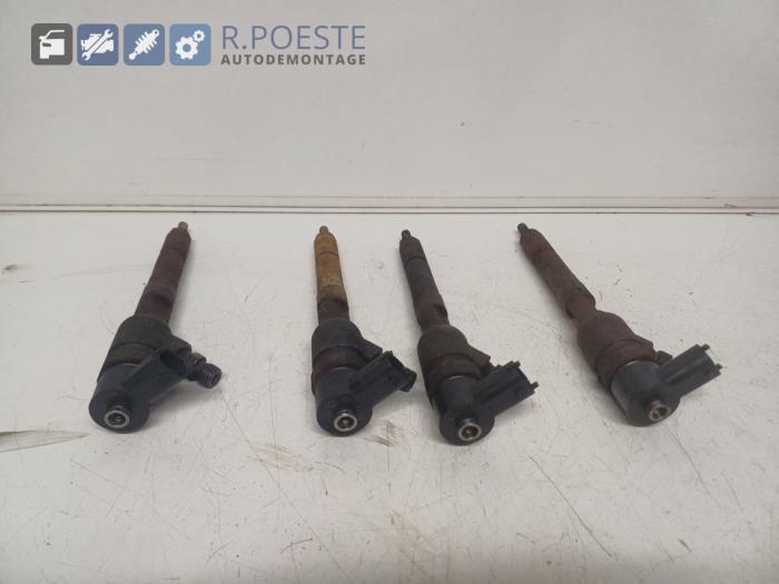 Usagé Injecteurs Fiat Doblo Cargo (263) 1.3 MJ 16V DPF Euro 5 Prix € 200,00 Règlement à la marge proposé par Autodemontagebedrijf R. Poeste B.V.