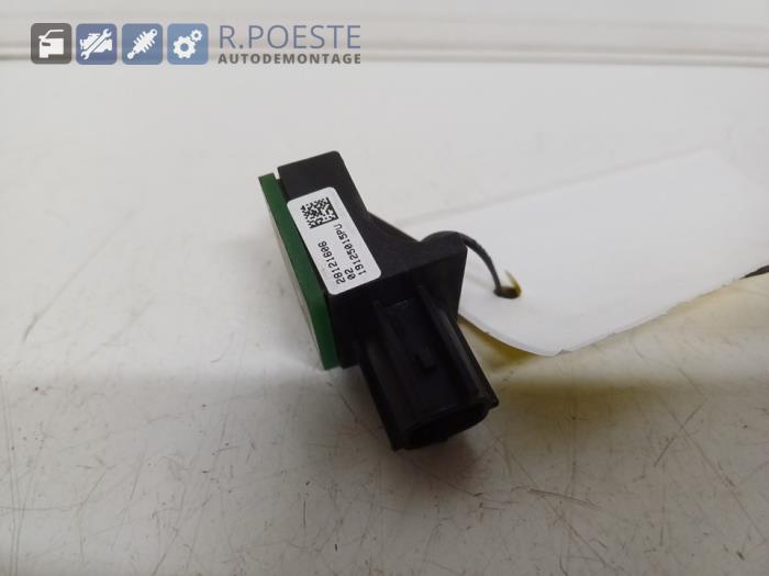 Begagnade Airbagsensor Volkswagen Tiguan (5N1/2) 2.0 TSI 16V 4Motion Pris € 15,00 Marginaltabell erbjuds av Autodemontagebedrijf R. Poeste B.V.