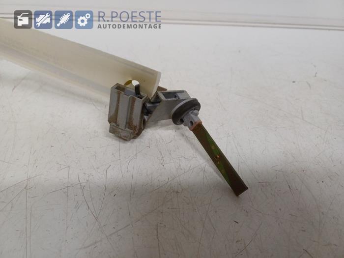 Begagnade Utetemperatursensor Volkswagen Tiguan (5N1/2) 2.0 TSI 16V 4Motion Pris € 15,00 Marginaltabell erbjuds av Autodemontagebedrijf R. Poeste B.V.