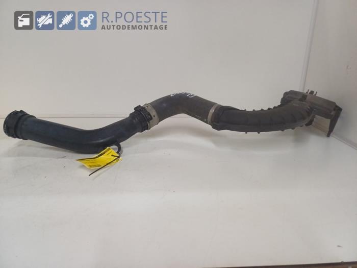 Gebrauchte Turboschlauch Renault Scénic III (JZ) 1.4 16V TCe 130 Preis € 40,00 Margenregelung angeboten von Autodemontagebedrijf R. Poeste B.V.