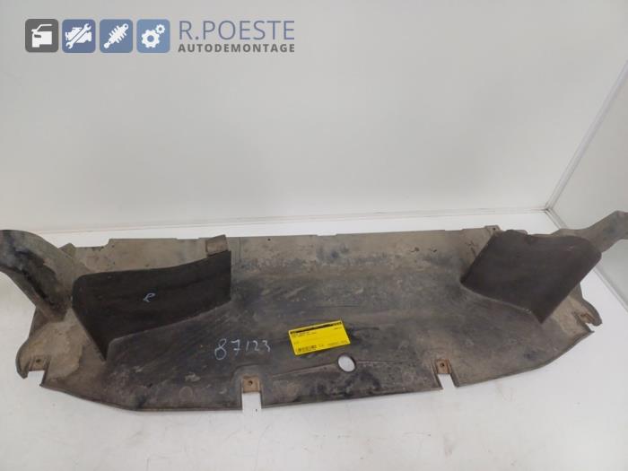 Usados Parachoque placa base Ford Transit 2.0 TDCi 16V Eco Blue 130 Precio € 30,00 Norma de margen ofrecido por Autodemontagebedrijf R. Poeste B.V.