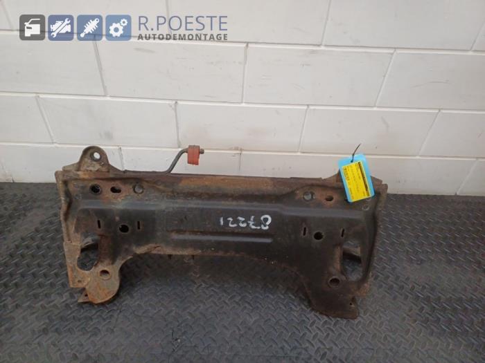 Usados Subchasis Ford Fiesta 5 (JD/JH) 1.3 Precio € 40,00 Norma de margen ofrecido por Autodemontagebedrijf R. Poeste B.V.