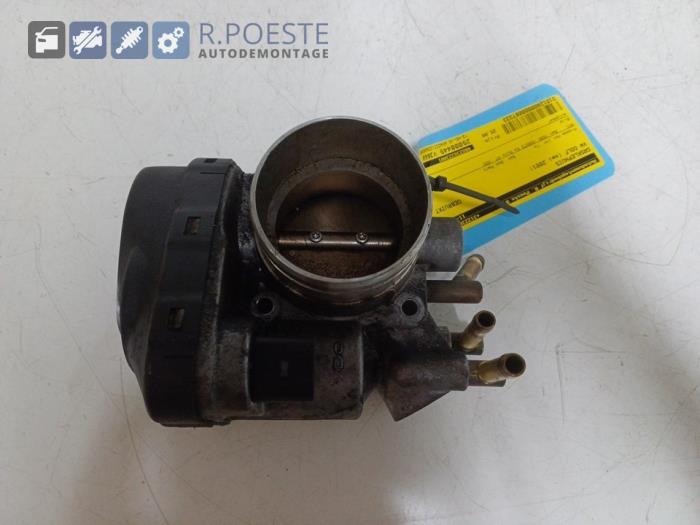 Gebrauchte Drosselklappengehäuse Volkswagen Golf IV Variant (1J5) 1.6 Preis € 25,00 Margenregelung angeboten von Autodemontagebedrijf R. Poeste B.V.