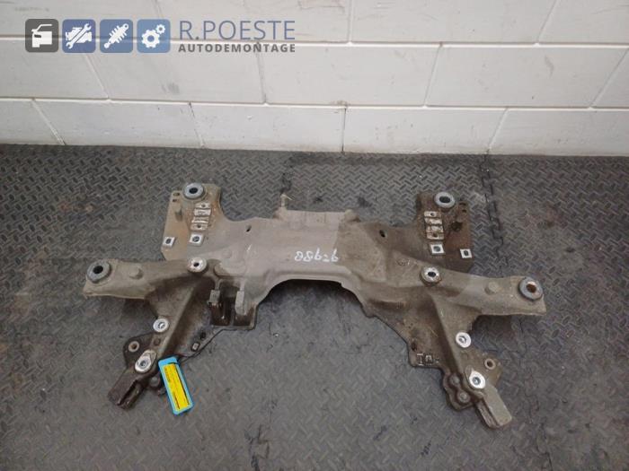 Used Subframe Peugeot 407 SW (6E) 2.0 16V Price € 40,00 Margin scheme offered by Autodemontagebedrijf R. Poeste B.V.