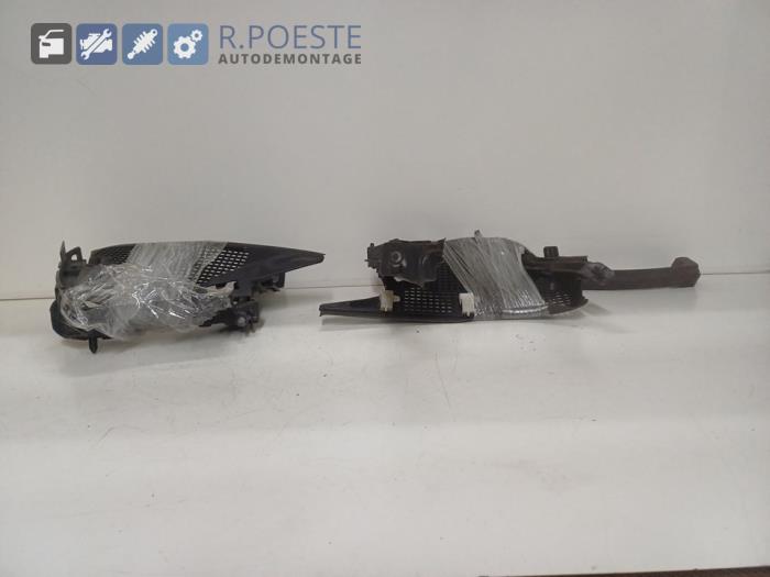 Używane Parawan Renault Scénic III (JZ) 1.4 16V TCe 130 Cena € 75,00 Procedura marży oferowane przez Autodemontagebedrijf R. Poeste B.V.