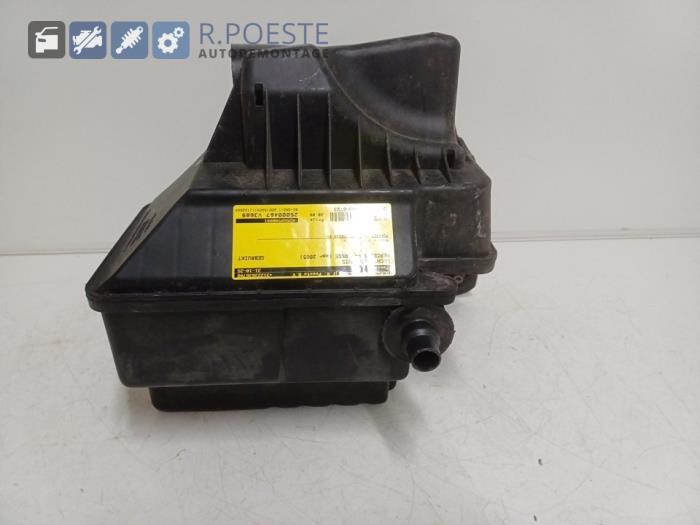 Begagnade Luftfilterhus Mercedes A (W169) 1.5 A-150 5-Drs. Pris € 30,00 Marginaltabell erbjuds av Autodemontagebedrijf R. Poeste B.V.