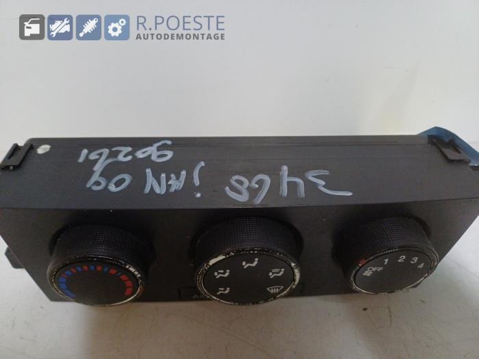 Värmekontrollpanel från en Chevrolet Captiva (C100) 2.4 16V 4x2 2008
