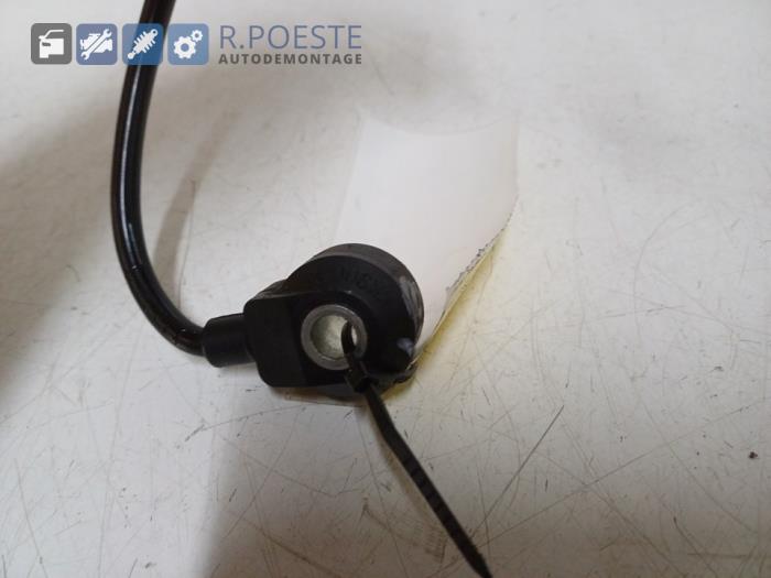 Klopfsensor van een Chevrolet Captiva (C100) 2.4 16V 4x2 2008