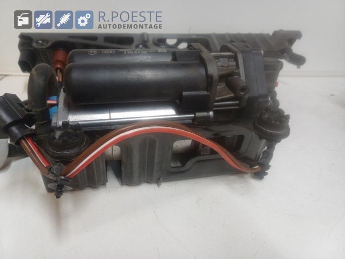 Kompressor van een Audi e-tron Sportback (GEA) 55 2021