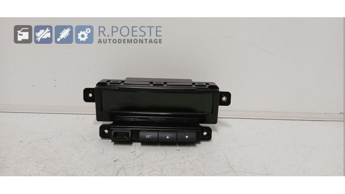 Begagnade Innerdisplay Kia Cee'd Sporty Wagon (EDF) 1.4 16V Pris € 30,00 Marginaltabell erbjuds av Autodemontagebedrijf R. Poeste B.V.