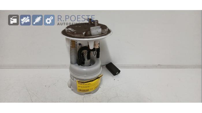 Begagnade Bensinpump Citroen C3 (SC) 1.4 16V VTi Pris € 20,00 Marginaltabell erbjuds av Autodemontagebedrijf R. Poeste B.V.