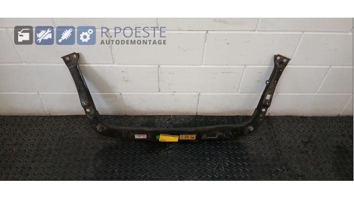 Begagnade Framdelsstöd Mini Mini (R56) 1.4 16V One Pris € 30,00 Marginaltabell erbjuds av Autodemontagebedrijf R. Poeste B.V.