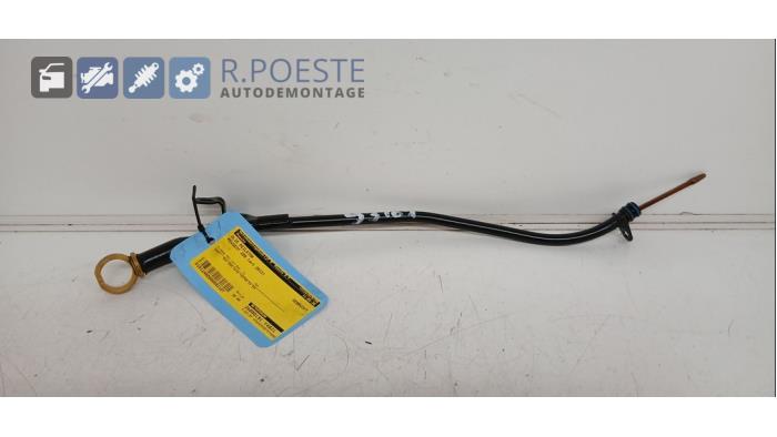 Gebrauchte Ölmessstab Peugeot 208 I (CA/CC/CK/CL) 1.0 Vti 12V PureTech Preis € 20,00 Margenregelung angeboten von Autodemontagebedrijf R. Poeste B.V.
