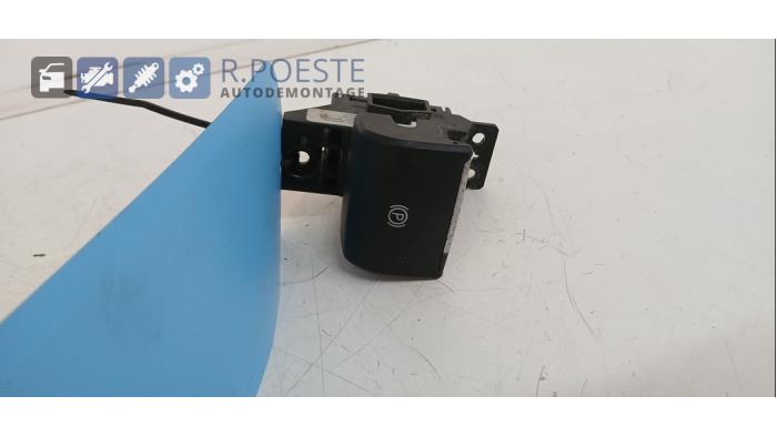 Gebrauchte Handbremse Schalter Ford Kuga II (DM2) Preis € 30,00 Margenregelung angeboten von Autodemontagebedrijf R. Poeste B.V.