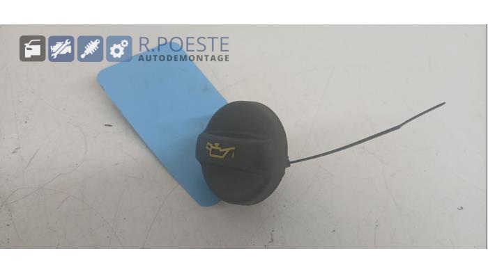 Gebrauchte Ölkappe Citroen C3 Picasso (SH) 1.4 16V VTI 95 Preis € 10,00 Margenregelung angeboten von Autodemontagebedrijf R. Poeste B.V.