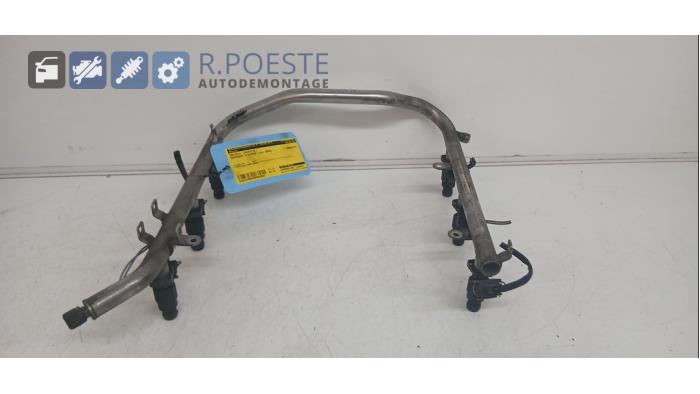Usagé Système d'injection Mercedes C (W203) 2.6 C-240 V6 18V Prix € 60,00 Règlement à la marge proposé par Autodemontagebedrijf R. Poeste B.V.