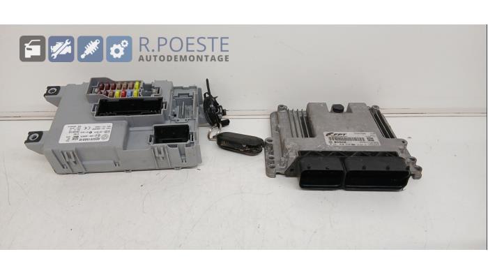 Used Engine management computer Opel Combo 1.6 CDTI 16V ecoFlex Dualogic Price € 195,00 Margin scheme offered by Autodemontagebedrijf R. Poeste B.V.