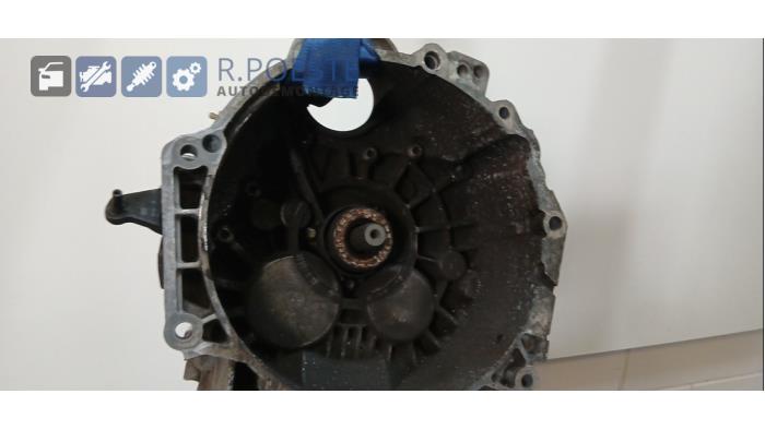 Usagé Boîte de vitesse Volkswagen Caddy III (2KA,2KH,2CA,2CH) 2.0 TDI 16V Prix € 775,00 Règlement à la marge proposé par Autodemontagebedrijf R. Poeste B.V.