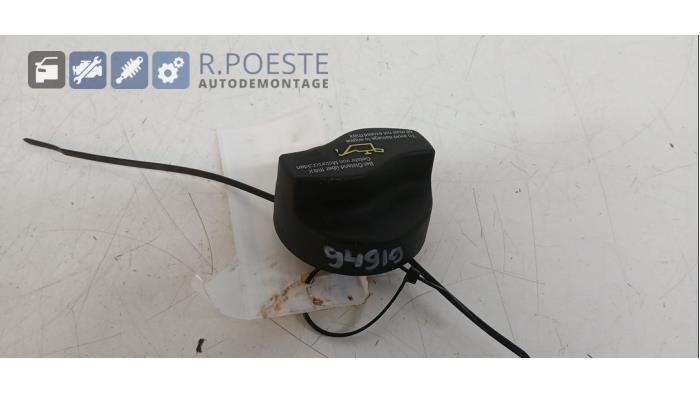 Gebrauchte Ölkappe Mercedes A (W169) 2.0 A-200 5-Drs. Preis € 10,00 Margenregelung angeboten von Autodemontagebedrijf R. Poeste B.V.