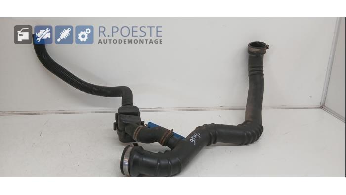 Gebrauchte Intercooler Rohr Ford Focus Preis € 30,00 Margenregelung angeboten von Autodemontagebedrijf R. Poeste B.V.