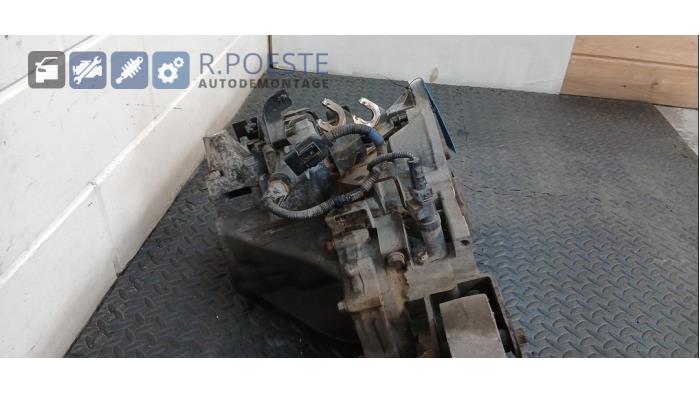 Getriebe van een Kia Rio II (DE) 1.4 16V 2008