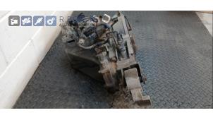 Getriebe van een Kia Rio II (DE) 1.4 16V 2008