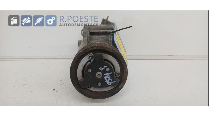 Usagé Pompe clim Volkswagen Caddy III (2KA,2KH,2CA,2CH) 2.0 TDI 16V Prix € 40,00 Règlement à la marge proposé par Autodemontagebedrijf R. Poeste B.V.