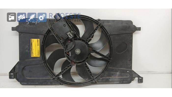 Gebrauchte Kühlerventilator Ford Focus 2 Wagon 1.6 16V Preis € 30,00 Margenregelung angeboten von Autodemontagebedrijf R. Poeste B.V.