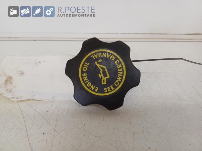 Gebrauchte Ölkappe BMW Mini (R50/53) 1.6 16V Cooper Preis € 10,00 Margenregelung angeboten von Autodemontagebedrijf R. Poeste B.V.
