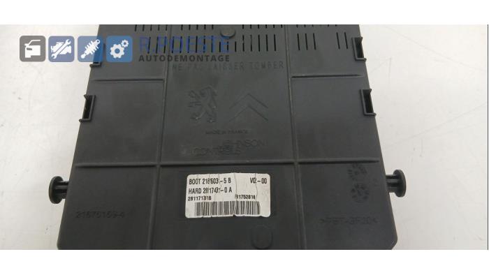 Engine management computer from a Peugeot 407 (6D) 1.8 16V 2006