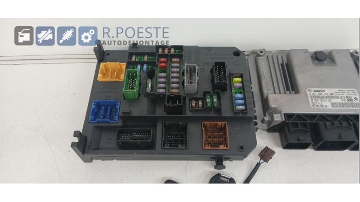Engine management computer from a Peugeot 508 SW (8E/8U) 1.6 THP 16V 2012