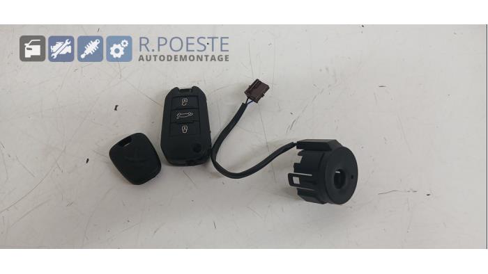 Engine management computer from a Peugeot 508 SW (8E/8U) 1.6 THP 16V 2012