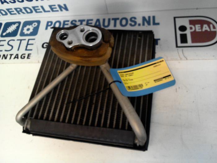 Begagnade AC-radiator Audi A2 (8Z0) 1.4 16V Pris € 30,00 Marginaltabell erbjuds av Autodemontagebedrijf R. Poeste B.V.