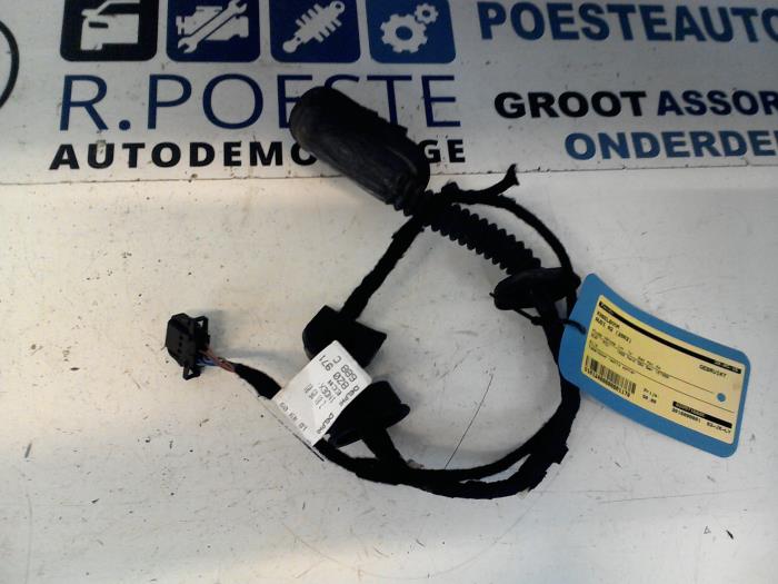 Begagnade Kablage Audi A2 (8Z0) 1.4 16V Pris € 50,00 Marginaltabell erbjuds av Autodemontagebedrijf R. Poeste B.V.