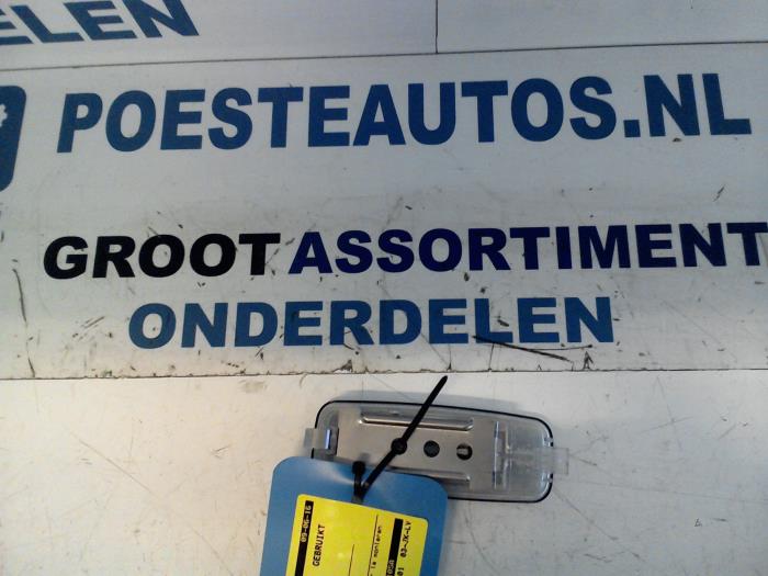 Usagé Divers Audi A2 (8Z0) 1.4 16V Prix € 15,00 Règlement à la marge proposé par Autodemontagebedrijf R. Poeste B.V.