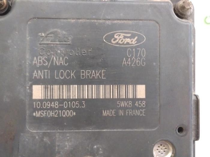 Ordinateur ABS d'un Ford Focus 1 Wagon 1.8 16V 2000