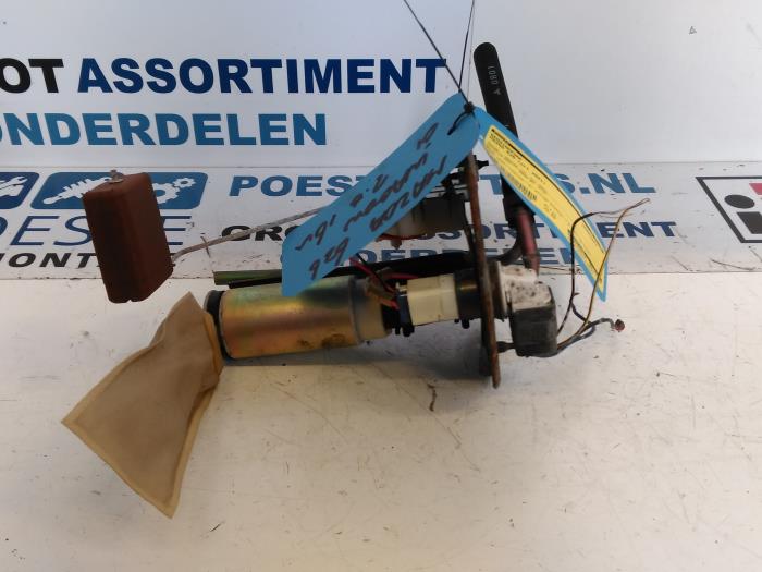 Usagé Pompe essence Mazda 626 (GW19) 2.0i 16V HiPower Prix € 20,00 Règlement à la marge proposé par Autodemontagebedrijf R. Poeste B.V.