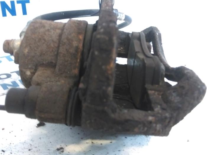 Front brake calliper, right from a Mazda 626 (GW19) 2.0i 16V HiPower 2001